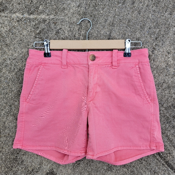 American Eagle Midi Twill Coral Pink Chino  Shorts Women's Size 8 - Picture 2 of 13